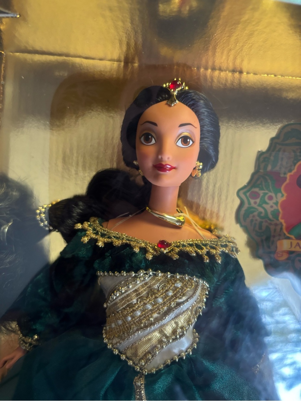 Vintage Disney Jasmine Holiday Collector Doll in Deep Green & Gold Ensemble - Picture 2 of 3